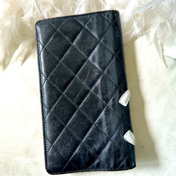 Chanel quilted long wallet (CC logo, likely lambskin or caviar). - Picture 2 of 16